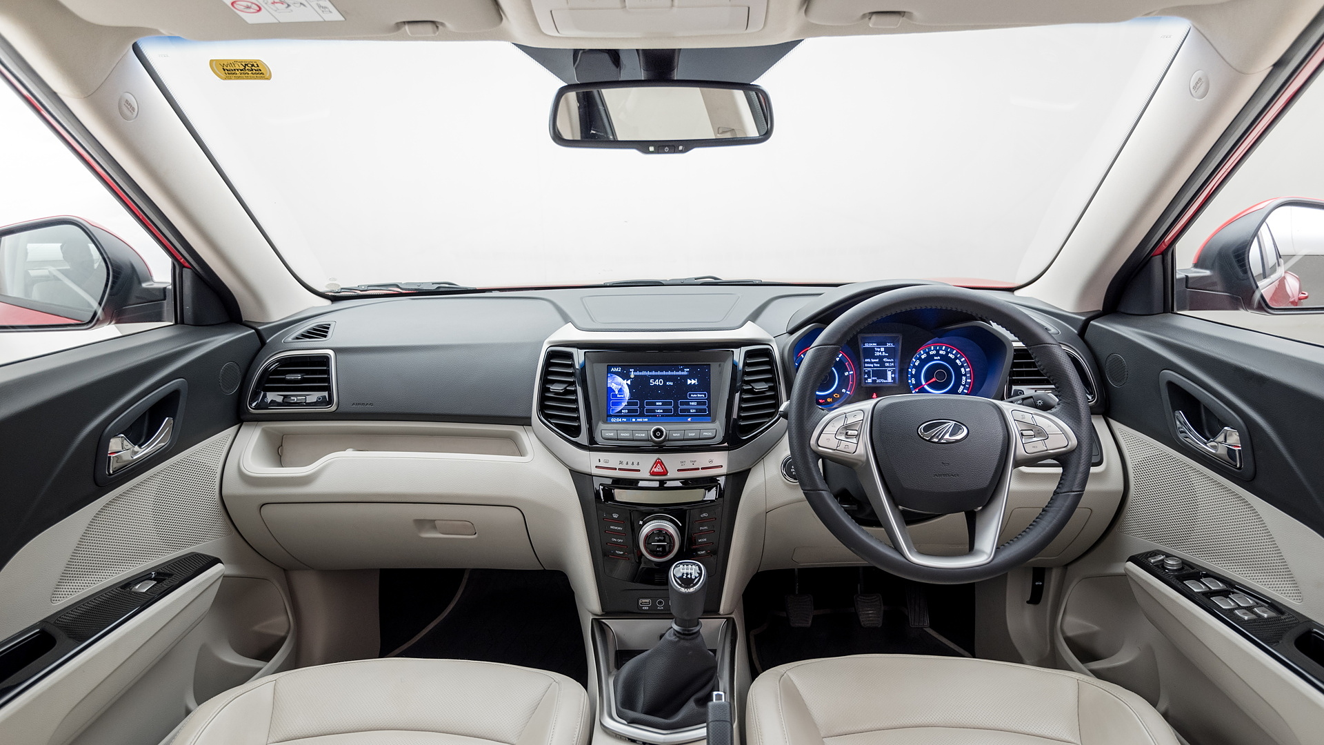 xuv300-interior-dashboard