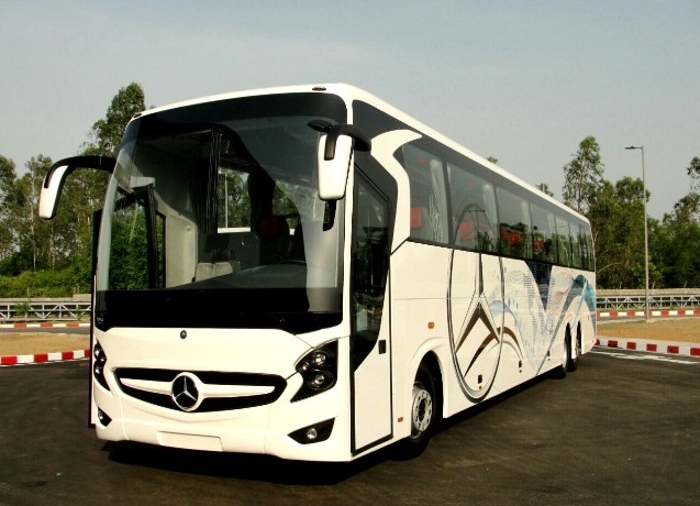 luxury-mercedes-minibus-with-toilet-on-rent